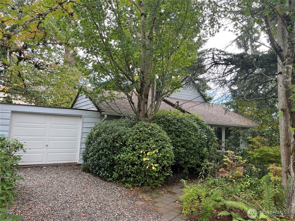 Photo of 23809 60th Avenue W, Mountlake Terrace, WA 98043 (MLS # 2439275)