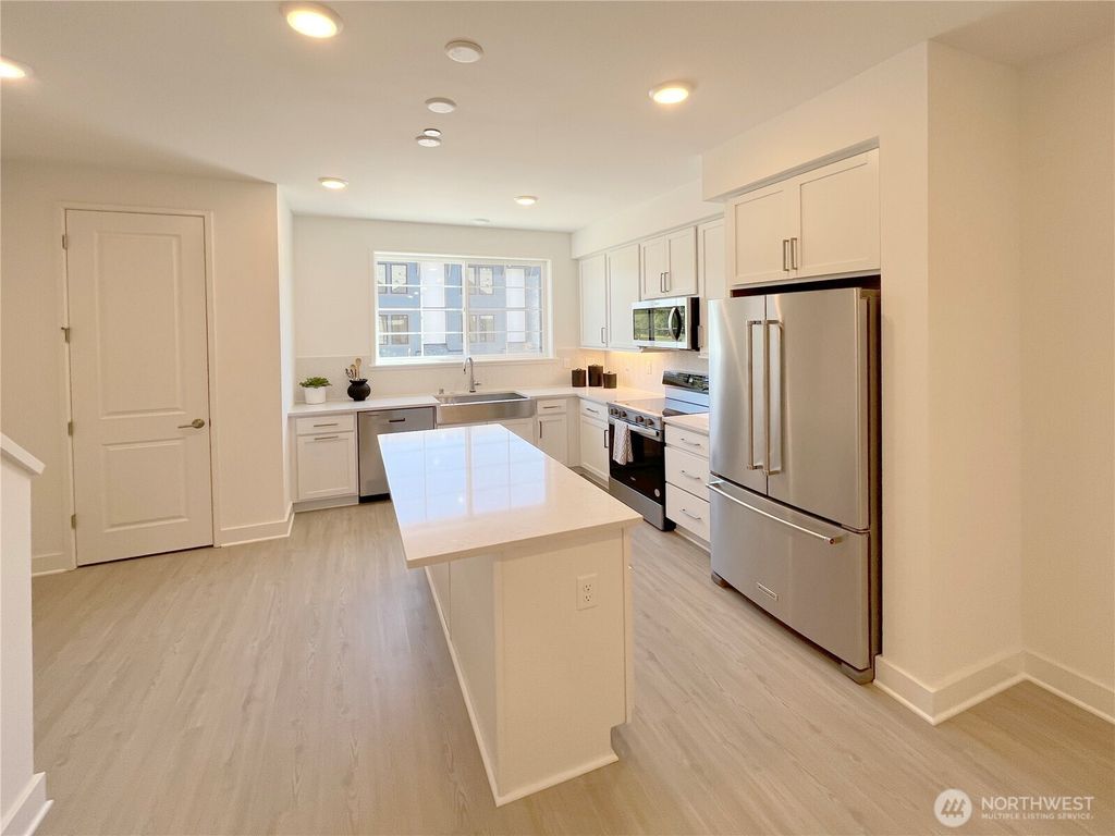 Photo of 1169 Shoreline Way SE #1504, North Bend, WA 98045 (MLS # 2358626)