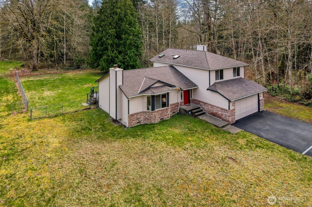 Photo of 6208 258th Avenue NE, Redmond, WA 98053 (MLS # 2497715)