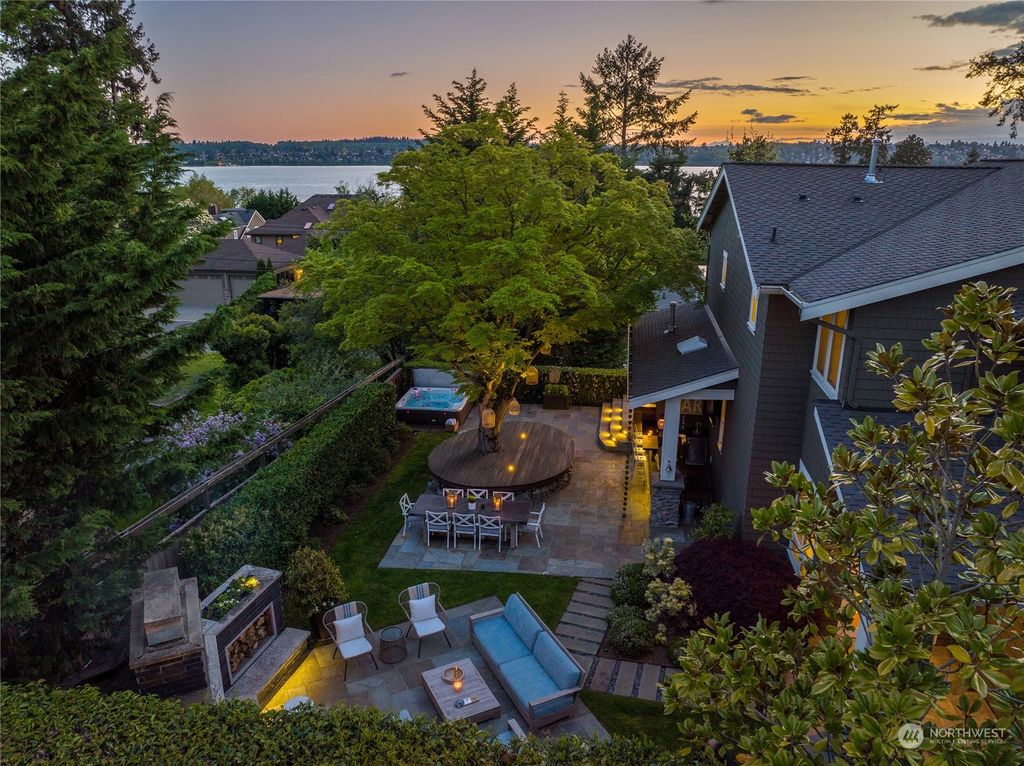Photo of 6205 SE 27th Street, Mercer Island, WA 98040 (MLS # 2078071)