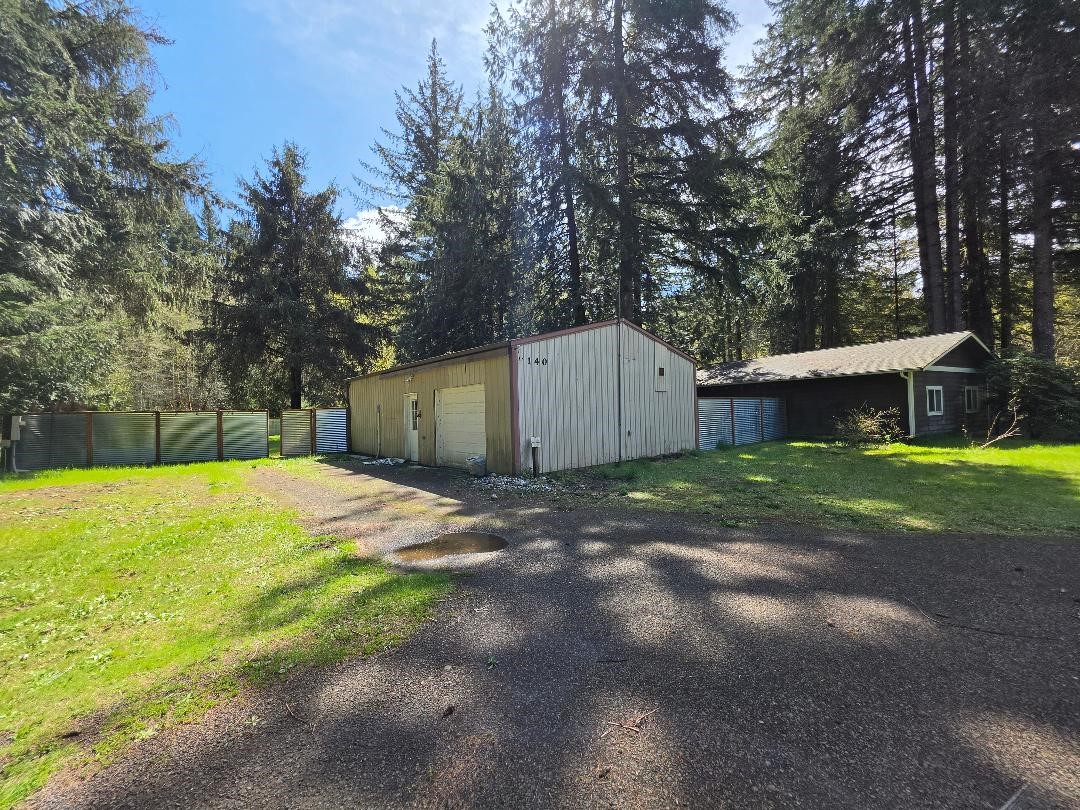 140 NE Evergreen Drive