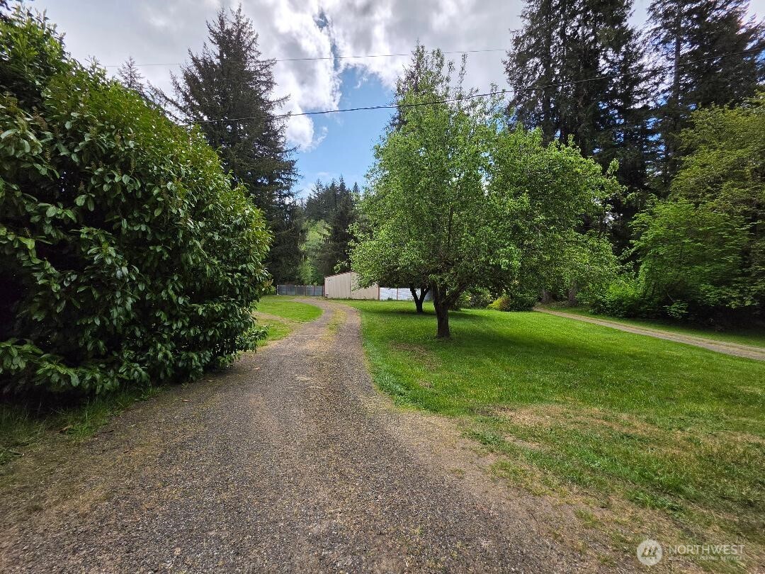 140 NE Evergreen Drive