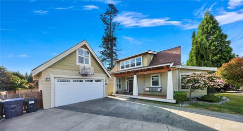 Photo of 1319 S 13th Street, Mount Vernon, WA 98274 (MLS # 2545383)