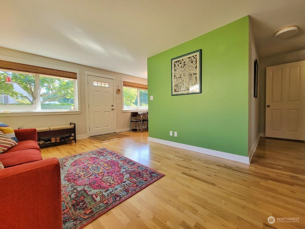 Photo of 3316 NE 123rd Street, Seattle, WA 98125 (MLS # 1998131)