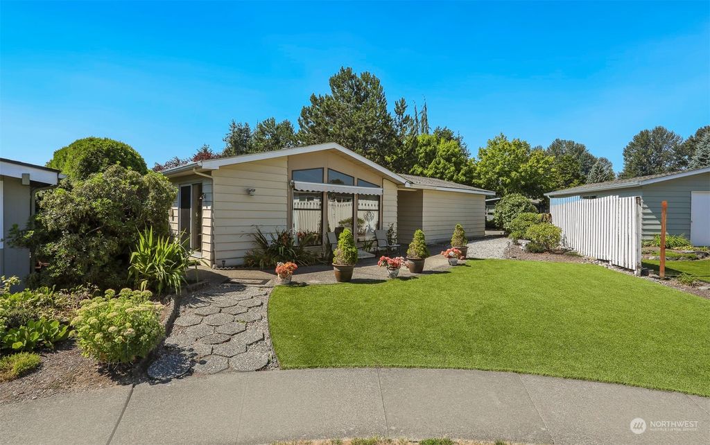Photo of 23927 Lake Drive W, Bothell, WA 98021 (MLS # 2150753)