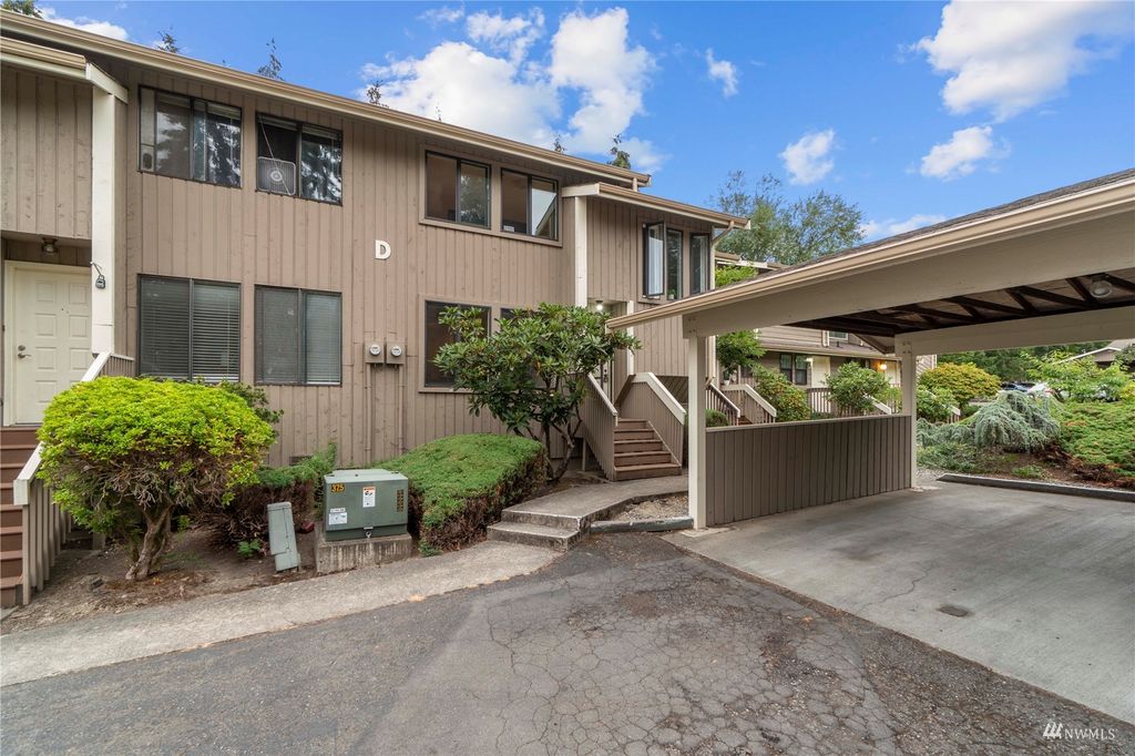 Photo of 1800 Grant Avenue S #D2, Renton, WA 98055 (MLS # 1985667)