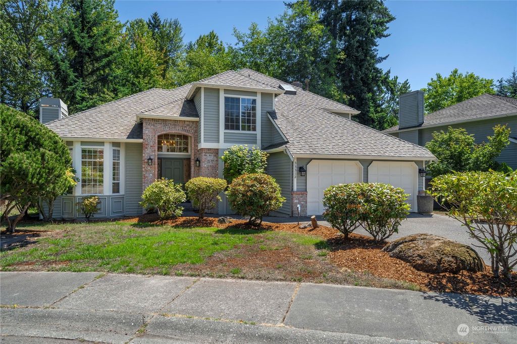 Photo of 33312 10th Court SW, Federal Way, WA 98023 (MLS # 2140892)