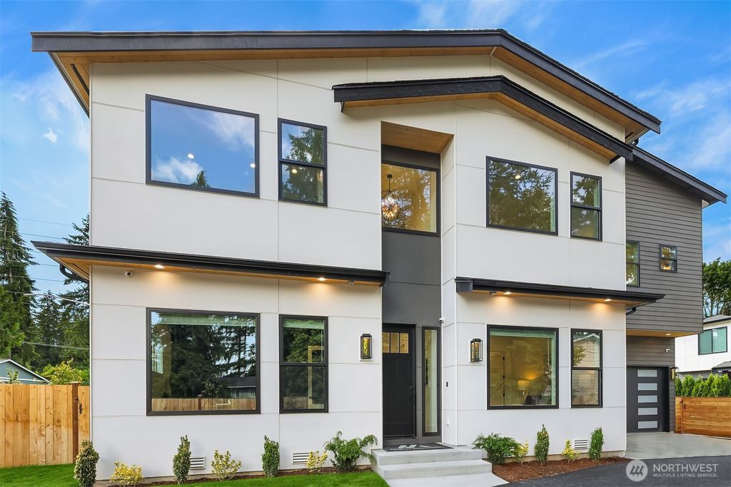 Photo of 13694 NE 83rd Street, Redmond, WA 98052 (MLS # 2544688)