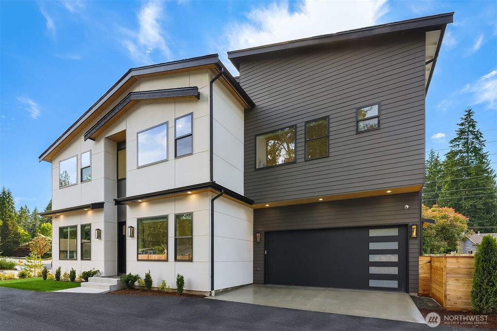 Photo of 13694 NE 83rd Street, Redmond, WA 98052 (MLS # 2544688)