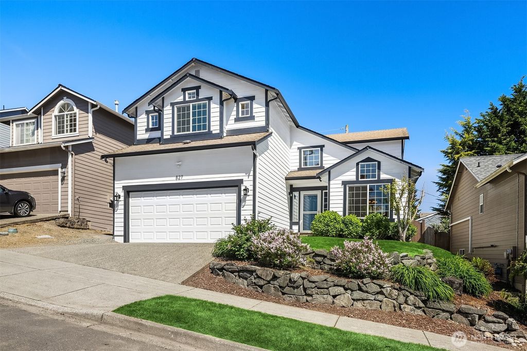 Photo of 827 180th Street SW, Lynnwood, WA 98037 (MLS # 2521747)