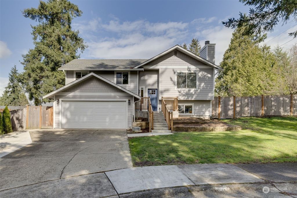 Photo of 16216 NE 107th Court, Redmond, WA 98052 (MLS # 2209742)