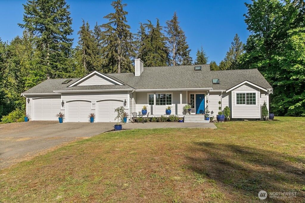 Photo of 5689 SE FOREST HAVEN Lane, Port Orchard, WA 98366 (MLS # 2529319)