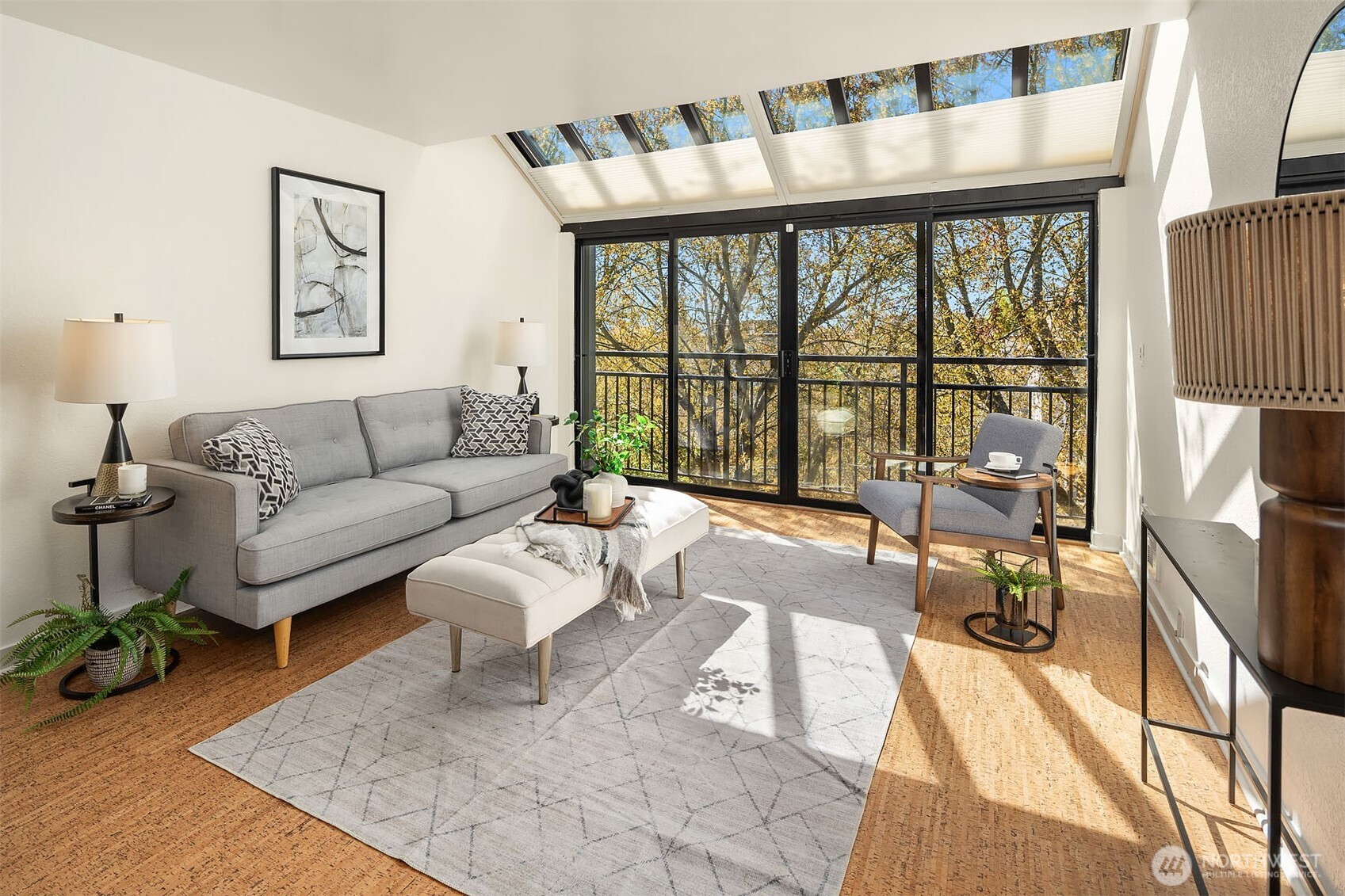 275 W Roy Street 414