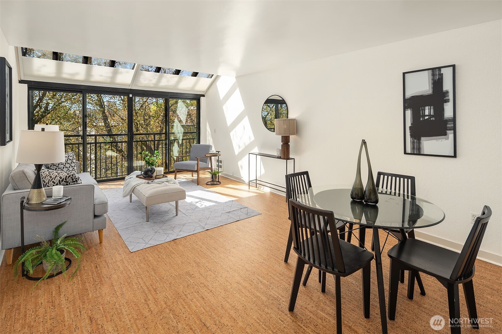 275 W Roy Street 414