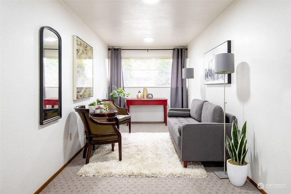 Photo of 1605 36th Street #4, Everett, WA 98201 (MLS # 2075273)