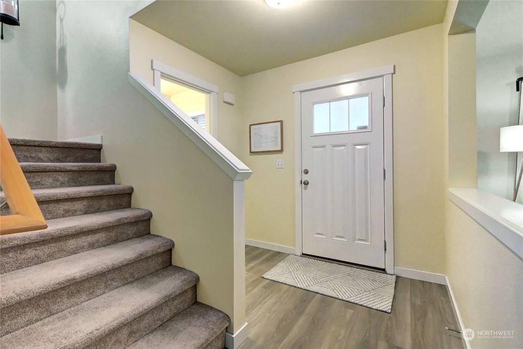 Photo of 1709 157th Street SW #B, Lynnwood, WA 98087 (MLS # 2305606)