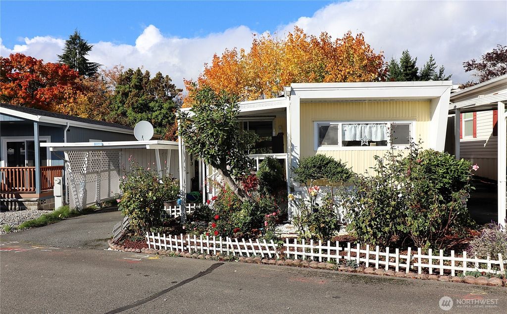 Photo of 3248 S 180th Place #34, SeaTac, WA 98188 (MLS # 2453538)