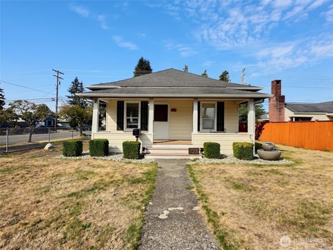 Photo of 238 S French Avenue, Arlington, WA 98223 (MLS # 2581521)
