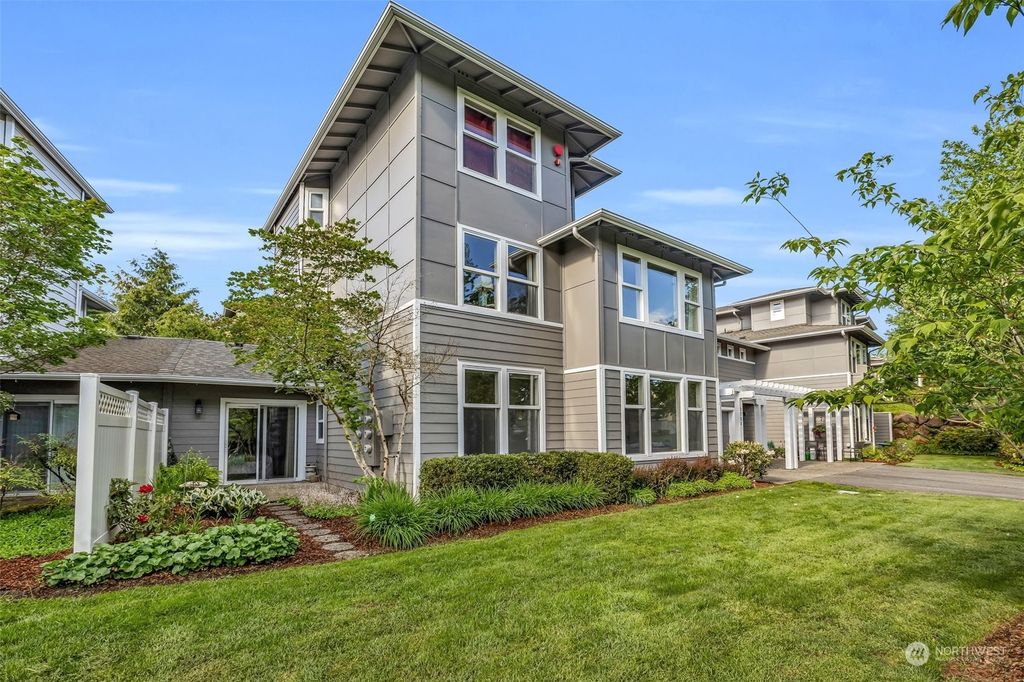 Photo of 3750 Providence Point Drive SE #1404, Issaquah, WA 98029 (MLS # 2237071)