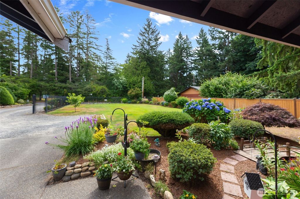 Photo of 26721 134th Avenue SE, Kent, WA 98042 (MLS # 2407154)