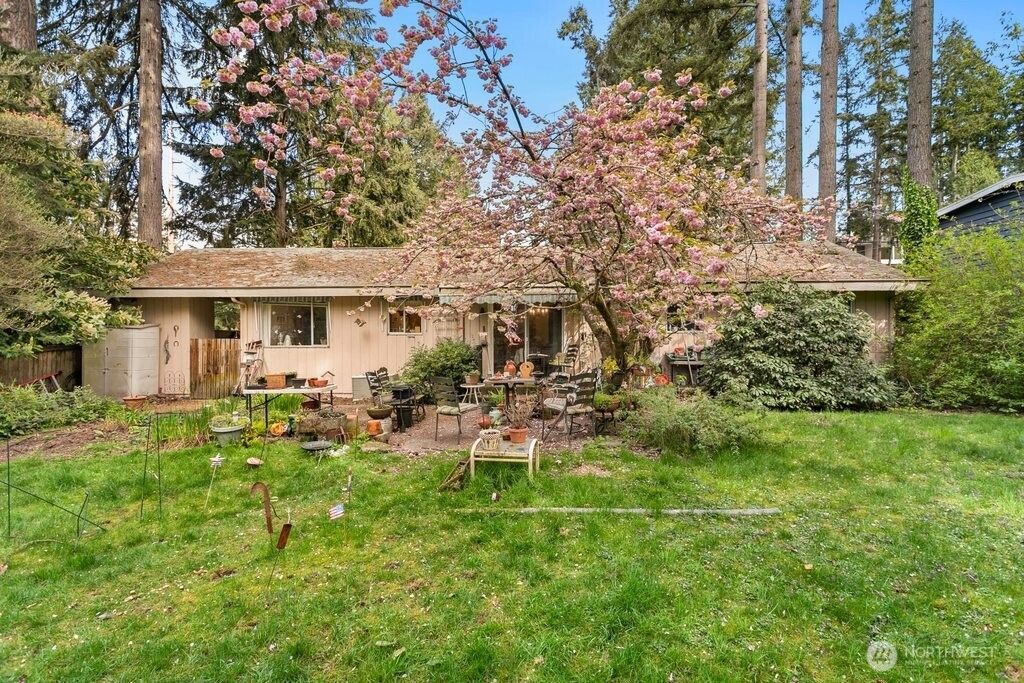 Photo of 1605 153rd Avenue SE, Bellevue, WA 98007 (MLS # 2514009)