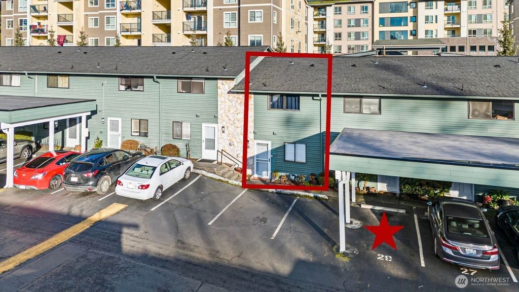 Photo of 1040 S 320th Street #28, Federal Way, WA 98003 (MLS # 2332178)