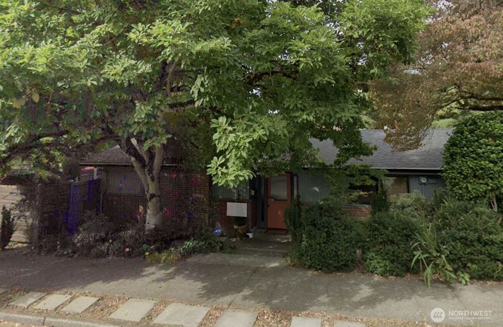 Photo of 4303 50th Avenue NE, Seattle, WA 98105 (MLS # 2513059)