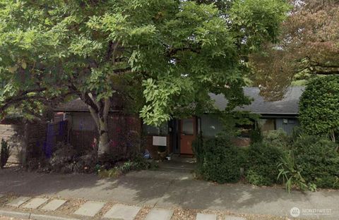 Photo of 4303 50th Avenue NE, Seattle, WA 98105 (MLS # 2513059)