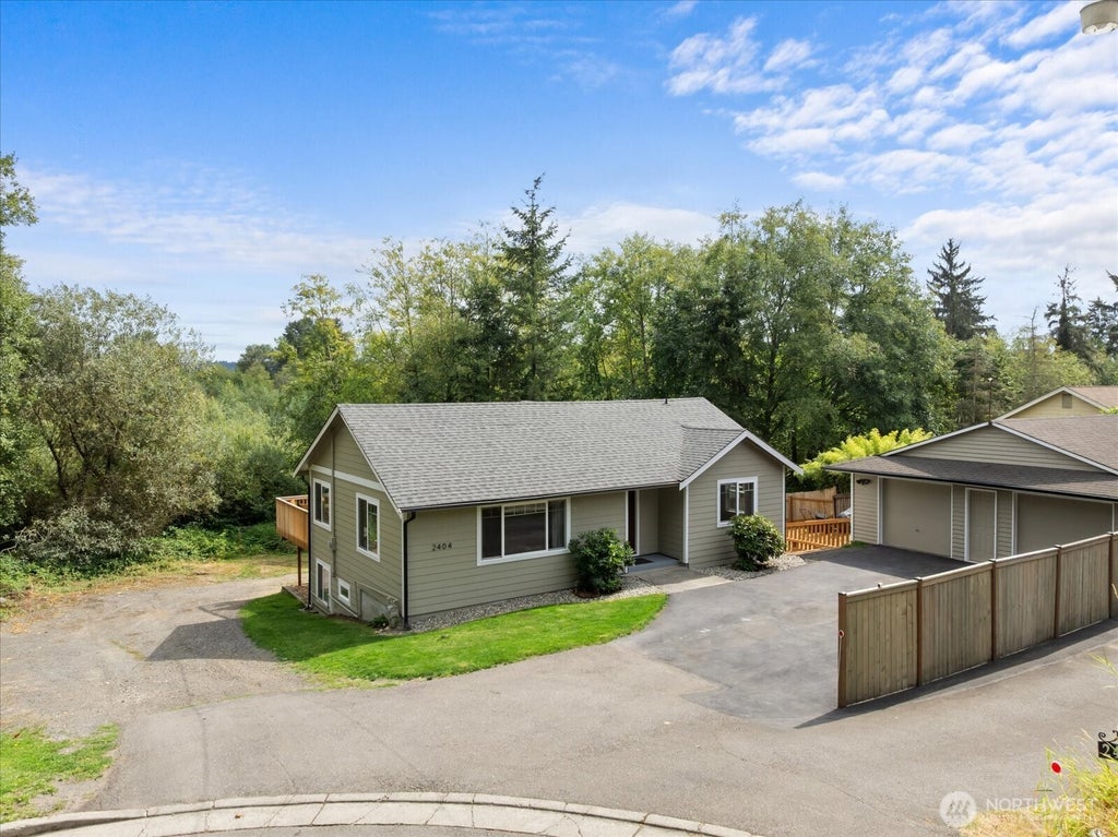 Photo of 2404 Ravenna Street, Everett, WA 98203 (MLS # 2579658)