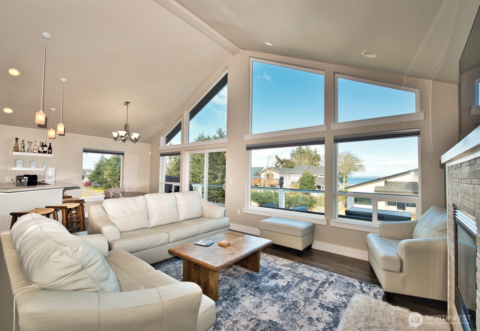 181 Sunrise Avenue SE