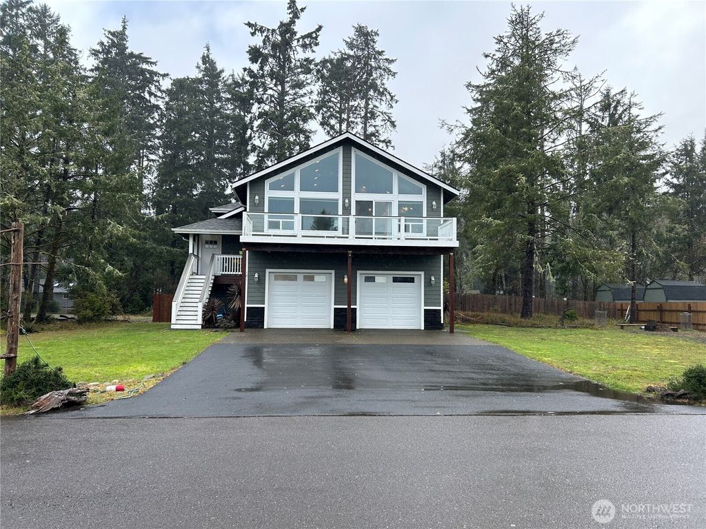 Photo of 181 Sunrise Avenue SE, Ocean Shores, WA 98569 (MLS # 2508797)