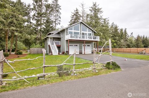 Photo of 181 Sunrise Avenue SE, Ocean Shores, WA 98569 (MLS # 2508797)