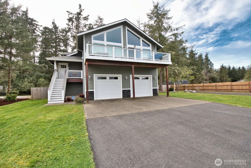 Photo of 181 Sunrise Avenue SE, Ocean Shores, WA 98569 (MLS # 2508797)