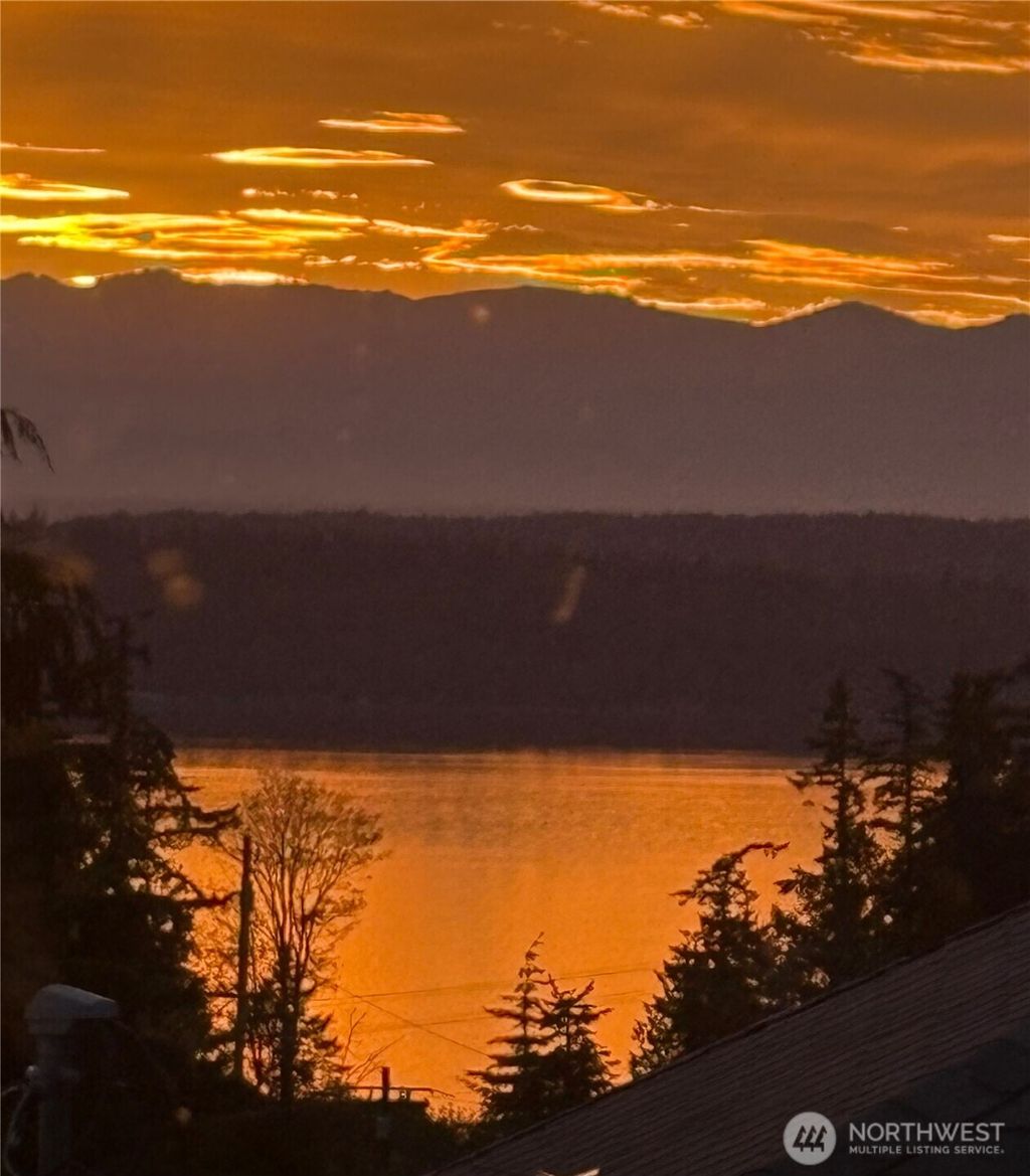 Photo of 4611 76th Street SW, Mukilteo, WA 98275 (MLS # 2513590)