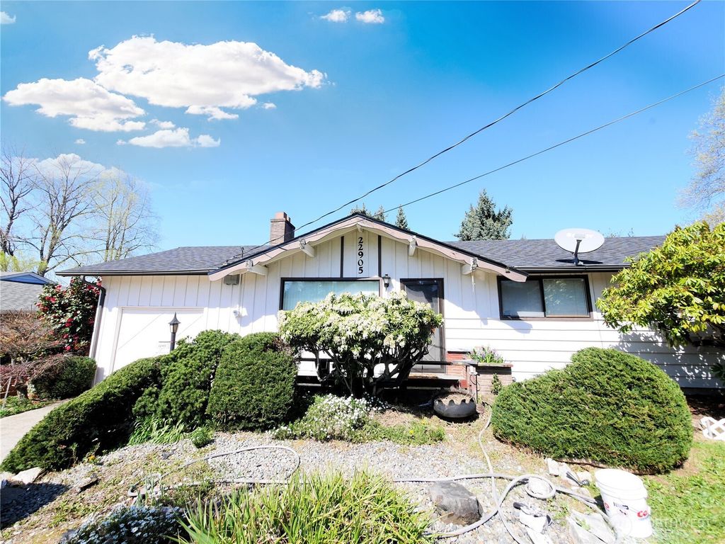 Photo of 22905 106th Place SE, Kent, WA 98031 (MLS # 2504133)