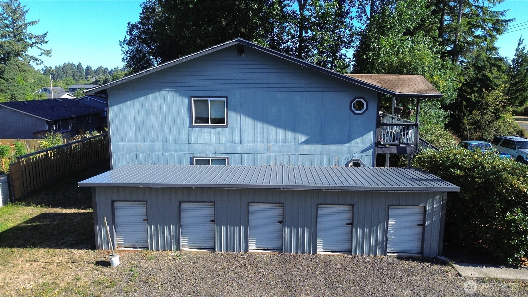 327 S Forrest