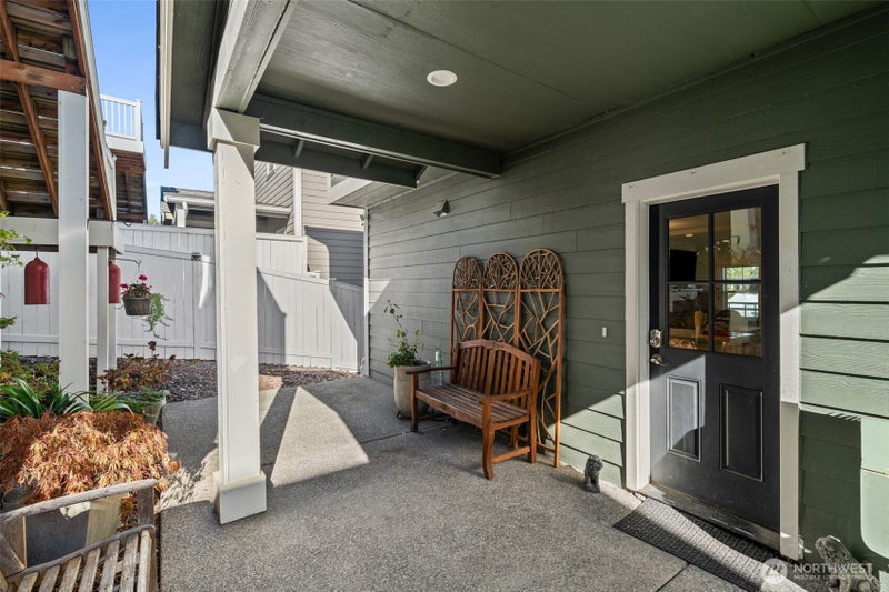 71 E Blackwell Street