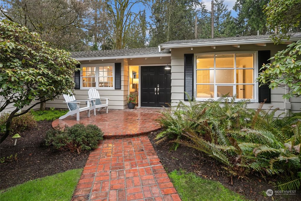 Photo of 8651 SE 63rd Street, Mercer Island, WA 98040 (MLS # 2056303)