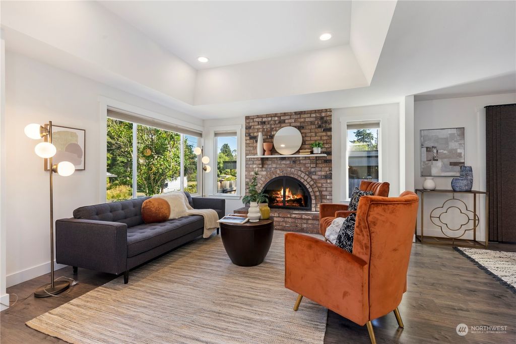 Photo of 11271 35th Avenue SW, Seattle, WA 98146 (MLS # 2138171)
