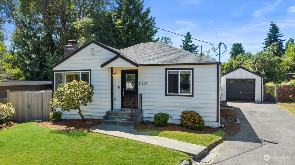 Photo of 11271 35th Avenue SW, Seattle, WA 98146 (MLS # 2138171)