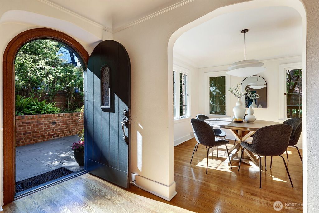 Photo of 1714 37th Avenue, Seattle, WA 98122 (MLS # 2392139)