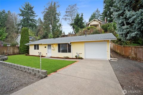 Photo of 4334 Grand Avenue, Everett, WA 98203 (MLS # 2456368)