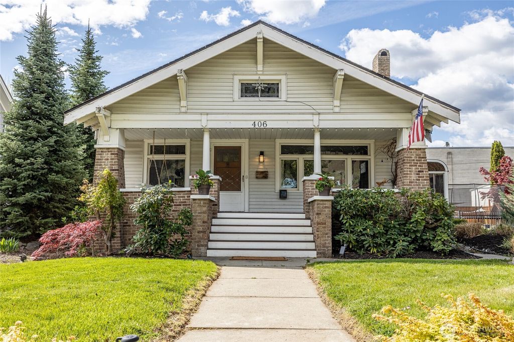 Photo of 406 Cottage Avenue, Cashmere, WA 98815 (MLS # 2525842)