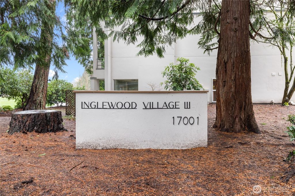 Photo of 17001 Inglewood Road NE #M210, Kenmore, WA 98028 (MLS # 2466296)