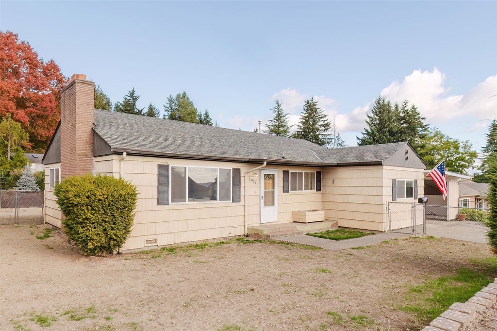 Photo of 1924 NE Virginia Street, Bremerton, WA 98310 (MLS # 2599072)