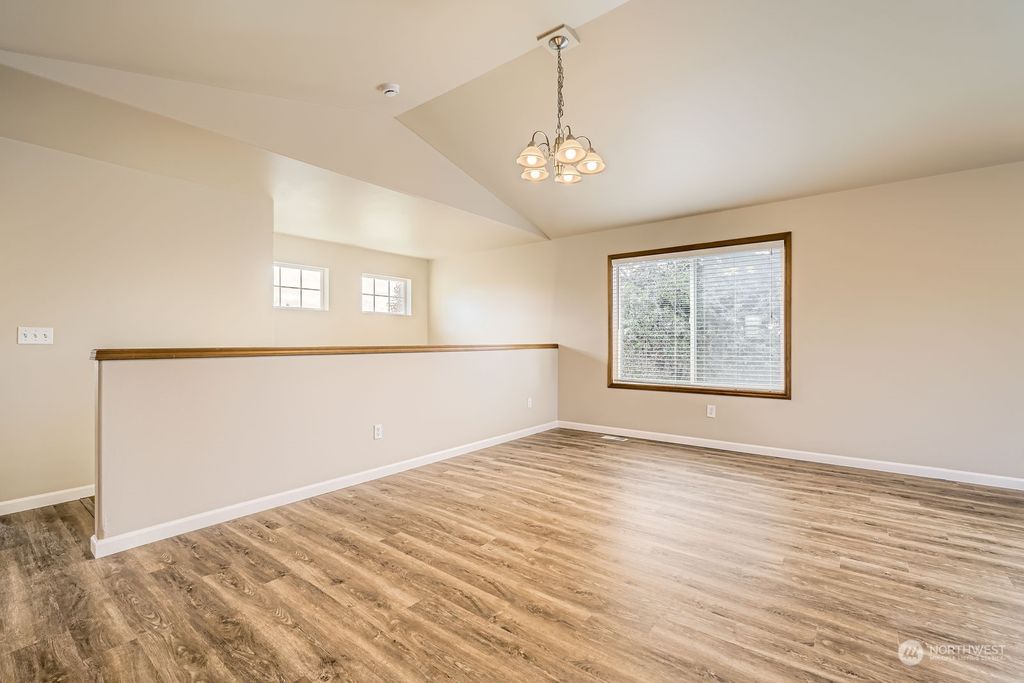 listing image 9365403923208999130