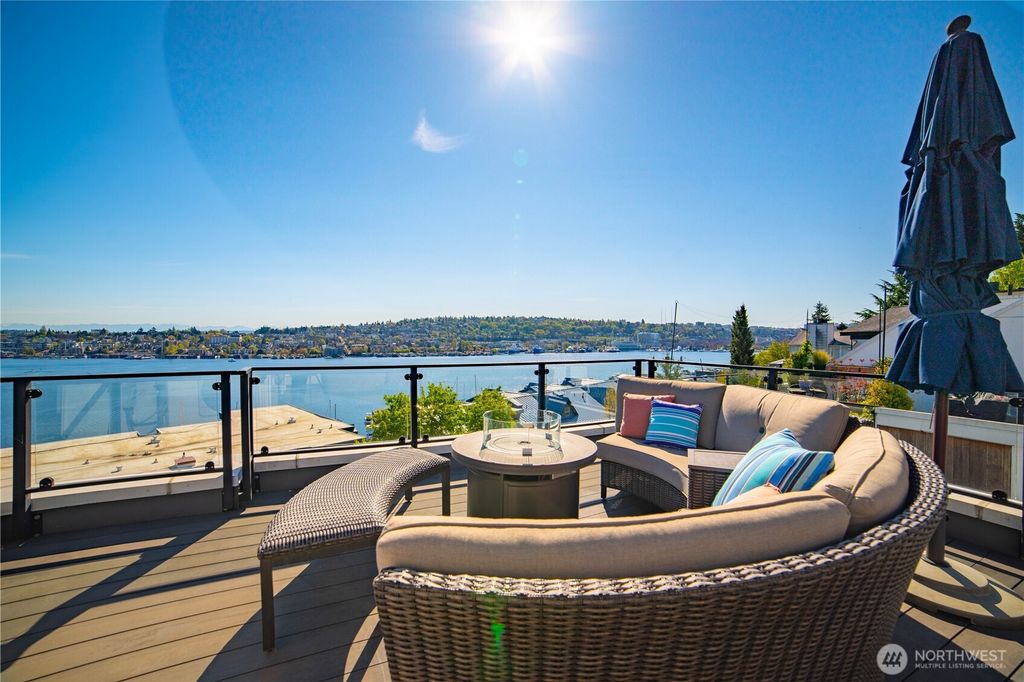 Photo of 2437 8th Avenue N, Seattle, WA 98109 (MLS # 2361480)