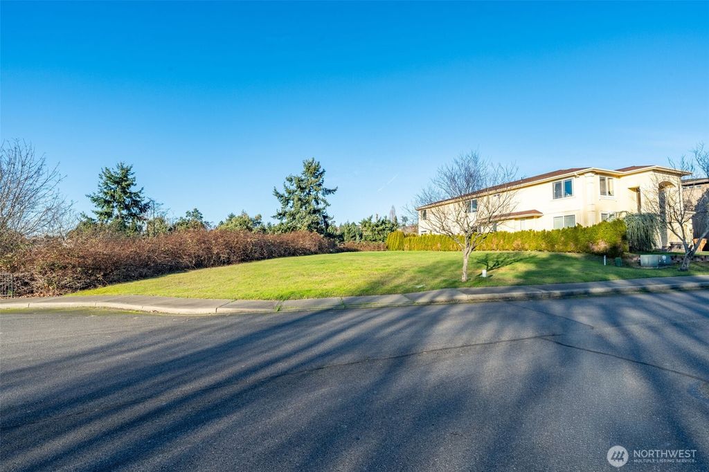 Photo of 2809 44th Street Ct NE, Tacoma, WA 98422 (MLS # 2470917)