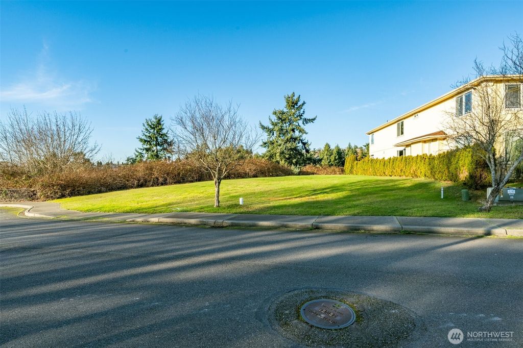 Photo of 2809 44th Street Ct NE, Tacoma, WA 98422 (MLS # 2470917)