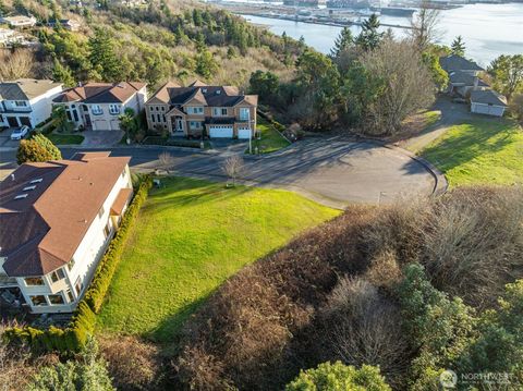 2809 44th Street Ct NE Tacoma WA 98422